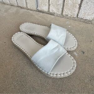 Women's Abercrombie and Fitch suede and‎ straw open toe sandals, 7.5 off white